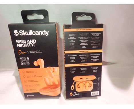 Two pairs of sealed Skullcandy Mini and Mighty headphones. UK P&amp;P Group 1 (£16+VAT for the first lot and £2+VAT for subse