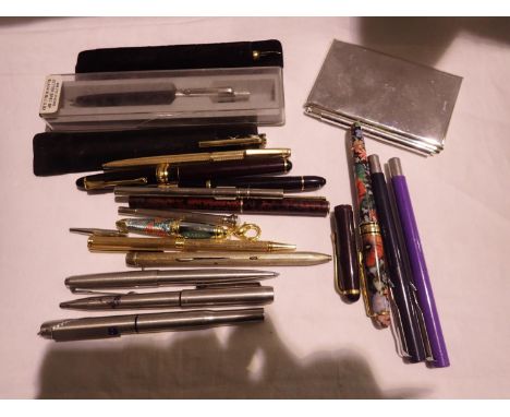 Mixed pens to include Parker and fountain. UK P&amp;P Group 1 (£16+VAT for the first lot and £2+VAT for subsequent lots) 