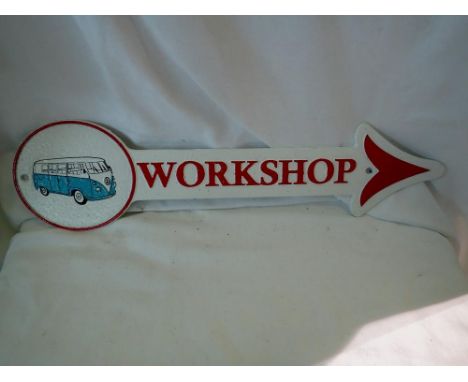 Cast iron VW workshop arrow, W: 40 cm. UK P&amp;P Group 2 (£20+VAT for the first lot and £4+VAT for subsequent lots) 