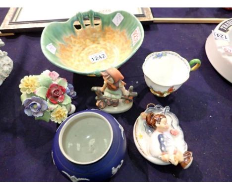 Small collection of ceramics to include Beswick, Wedgwood, Goebel and Aynsley. Not available for in-house P&amp;P 