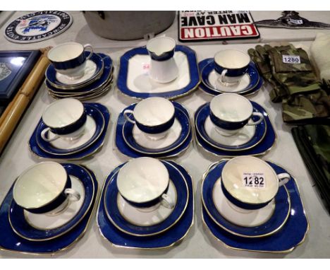Fenton Radfords tea service. Not available for in-house P&amp;P 
