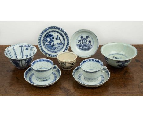 Group of blue and white porcelain Chineseto include a Hoi an Hoard tea bowl, 8cm, a Kraak small bowl, 13cm diameter, a provin