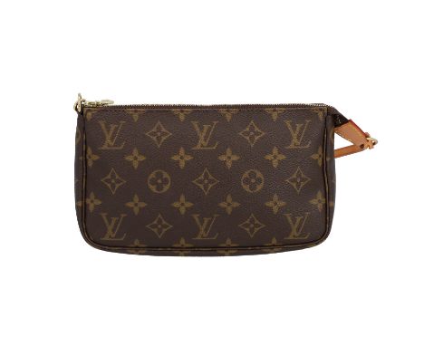 LOUIS VUITTON VINTAGE Pochette, Koll. 2001. Akt. NP.: 1.050,-€. Monogram Canvas Serie mit naturbelassenem Leder und goldfarbe