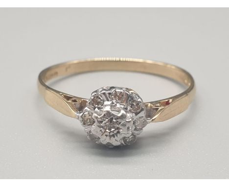 9CT YELLOW GOLD DIAMOND CLUSTER RING WEIGHS  1.6G AND IS A SIZE P/Q 