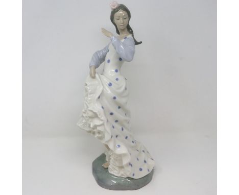 Nao figurine of a Spanish dancer, H: 38 cm, no cracks or chips. P&amp;P Group 2 (£18+VAT for the first lot and £3+VAT for sub