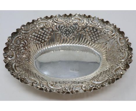 Hallmarked silver pierced dish, Sheffield assay, L: 18 cm, 141g. P&amp;P Group 1 (£14+VAT for the first lot and £1+VAT for su