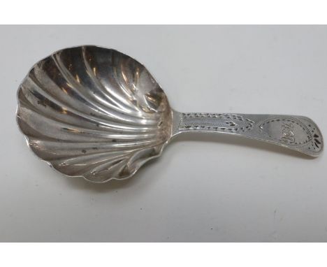Georgian hallmarked silver caddy spoon, makers mark rubbed, 9g. P&amp;P Group 1 (£14+VAT for the first lot and £1+VAT for sub