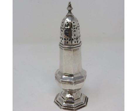 Hallmarked silver castor, H: 16 cm, 66g. P&amp;P Group 1 (£14+VAT for the first lot and £1+VAT for subsequent lots) 