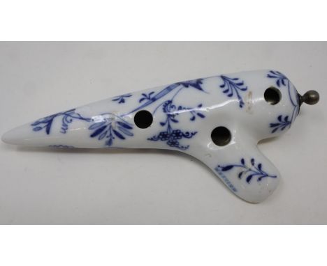 Ceramic blue and white ocarina marked Meissen, L: 19 cm, slight damage to body. P&amp;P Group 1 (£14+VAT for the first lot an