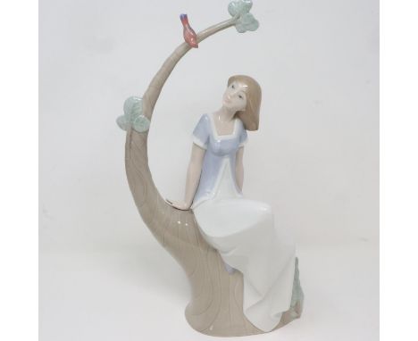 Nao figurine, Lazy Afternoon, 1523, H: 34 cm, no cracks or chips. P&amp;P Group 2 (£18+VAT for the first lot and £3+VAT for s