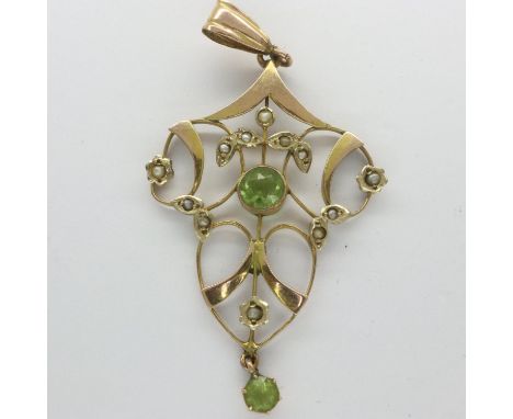 9ct gold Art Nouveau pendant set with seed pearls and tourmaline, 2.1g. P&amp;P Group 1 (£14+VAT for the first lot and £1+VAT