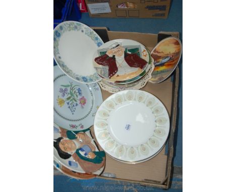 A quantity of dinner and display Plates including Wedgwood 'Green Medina', Spode, Royal Vale, Davenport etc.