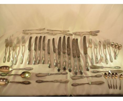 45pcs of Loewenson .800 silver flatware. Knives with JA Henckels blades. Gross weight: 2.02kgs