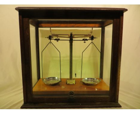 Griffin & Tatlock Ltd vintage scientific weighing scales. Approx. size of case: H43cm x W43.5cm x D25.5cm. PLEASE NOTE THAT T