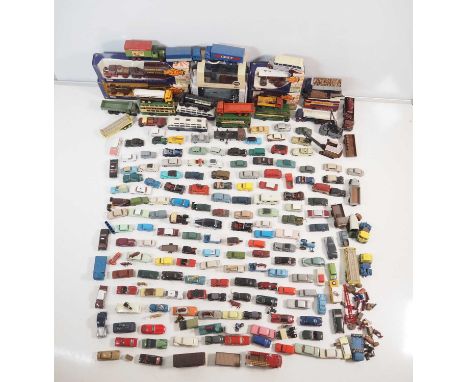 A large quantity of mostly unboxed 1:76 scale cars, vans, lorries etc by OXFORD DIECAST and others - G/VG in G boxes where bo