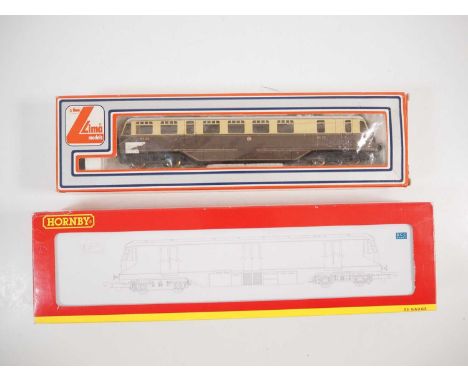 A pair of OO gauge GWR diesel railcars comprising a LIMA passenger version together with a HORNBY parcels version - VG in G/V