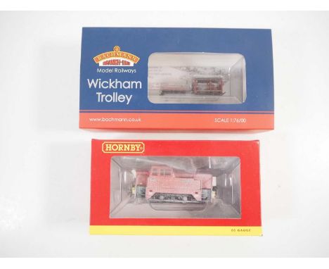 A HORNBY R3179 OO gauge diesel Sentinel locomotive in weathered Esso livery together with a BACHMANN 32-991 Wickham Trolley C