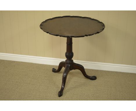 An antique Chippendale design pie crust Table with turned column and tripod base, 2ft 4in diam