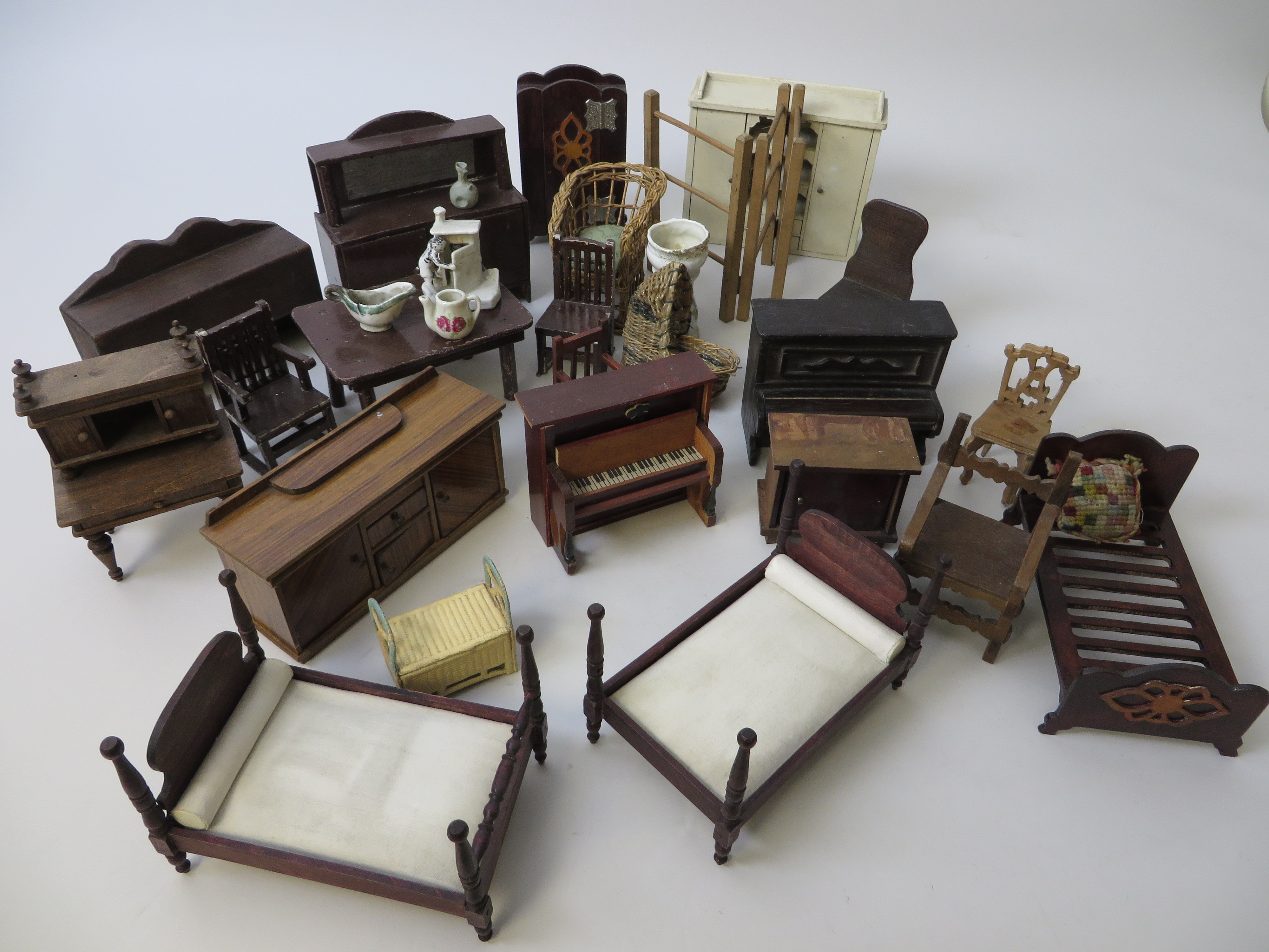 medieval dolls house furniture