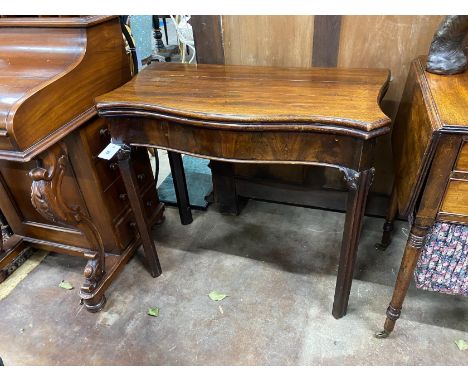 A George III serpentine mahogany foding card table, width 80cm, depth 40cm, height 73cm