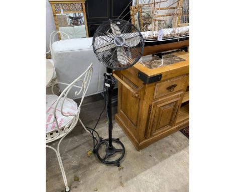 A Cinni vintage style fan, height 114cm