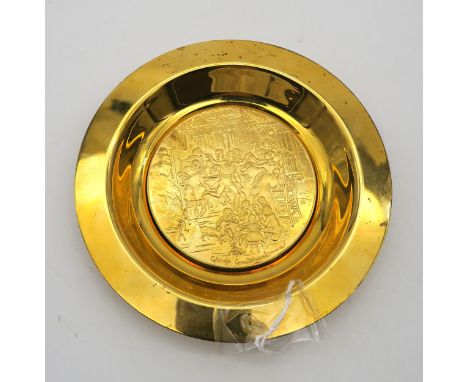 A cased silver gilt commemorative plate marking the Wedding of Princess Anne to Mark Phillips, featuring a facsimile of an et