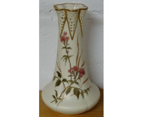 Worcester pierced top floral vase 7.50'h 