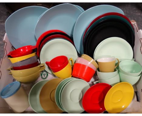 Box of Retro Melamine & plasticware inc. Midwinter Modern 