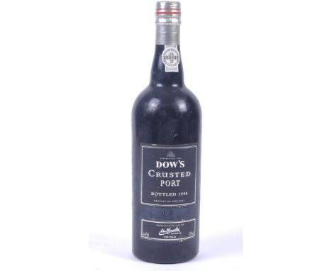 A single bottle of 1998 vintage Dow's Crusted Port. 75cl 20% vol.