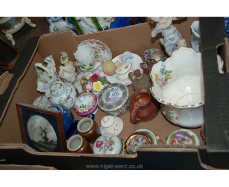A quantity of small china items including; ginger jars, trinket pots, a Horn of Plenty ornament, a jardiniere, etc.