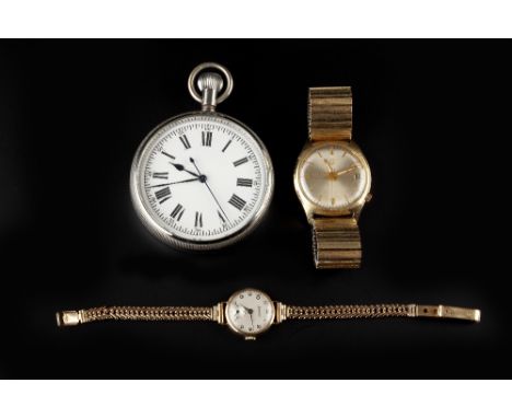 A COLLECTION OF WATCHES, comprising a lady's 9ct gold bracelet watch, the silvered dial with Arabic numerals and subsidiary s