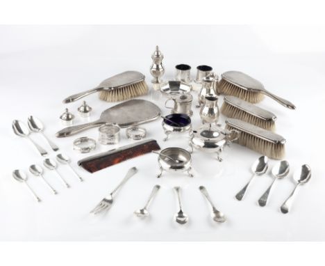 A COLLECTION OF SILVER TO INCLUDE: a five piece cruet set by Manoah Rhodes & Sons Ltd, London 1924, a further four piece crue