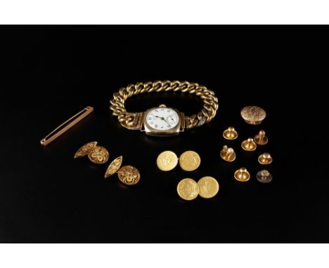 A COLLECTION OF JEWELLERY AND ACCESSORIES, comprising a pair of gold one dollar coin cufflinks, with gilt metal chain-link fi