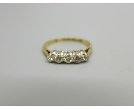 A Victorian 18ct gold, five stone diamond ring, 1.9g, I 