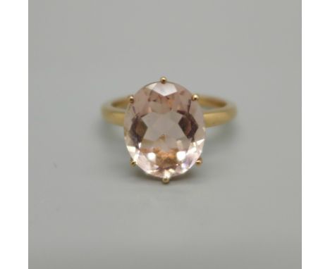 A 9ct gold and morganite solitaire ring, 2.5g, O 
