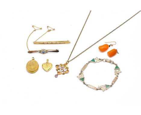 A GROUP OF JEWELLERY (7)Comprising; a gold, ruby and rose diamond bar brooch, detailed 585, gross weight 3.8 gms, a gold and 
