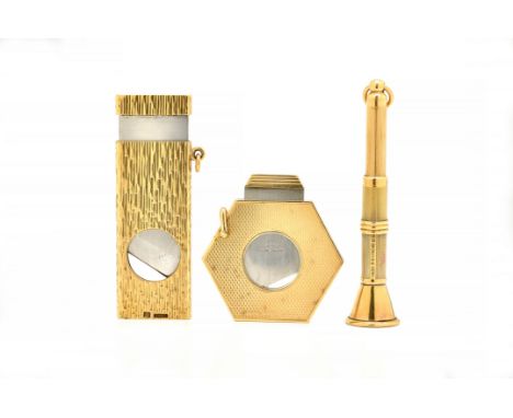 TWO 9CT GOLD MOUNTED CIGAR CUTTERS AND A 9CT GOLD CASED CIGAR PRICKER (3)Comprising; a hexagonal cigar cutter, detailed Aspre