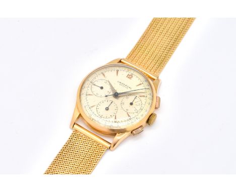 A GOLD UNIVERSAL GENEVE CHRONOGRAPH WRISTWATCHThe cream painted dial with three subsidiary dials and outer seconds track, the