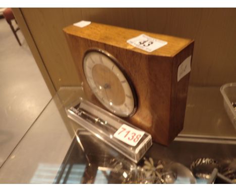 Smiths mantel clock and a Parker fountain pen with 14ct nib 