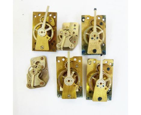 Large quantity of pocket watch and wristwatch movements including Smiths, Lucern, Nova, Tissot, etc., other watch and clock p