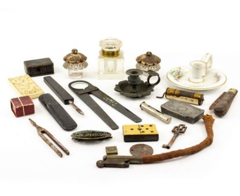 A COLLECTION OF MISCELLANEOUS 19TH CENTURY AND LATER ITEMS to include two snuff boxes, a vesta case in the form of a domino t
