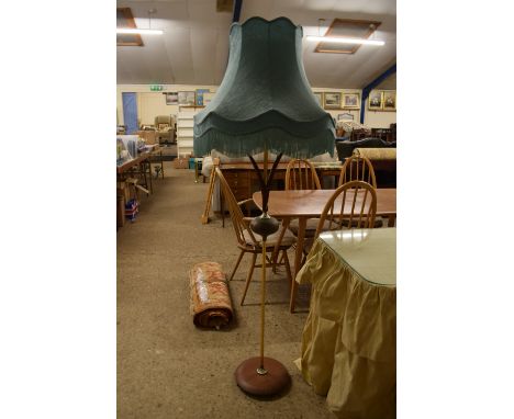 CIRCA 1960S WOOD AND BRASS LAMP STANDARD, HEIGHT APPROX 127CM