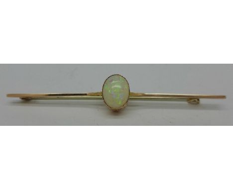 A 9ct gold and opal brooch, 3.4g, 72mm