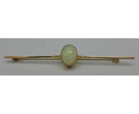 A 9ct gold and opal brooch, 3.4g, 72mm