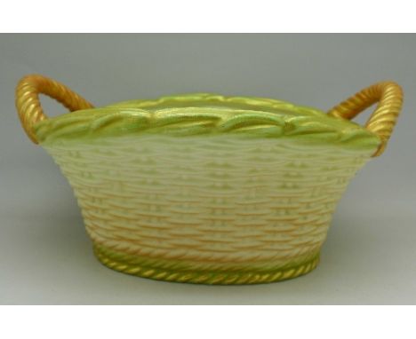 An early 20th Century Royal Worcester basket centrepiece, 2365, 24.5cm