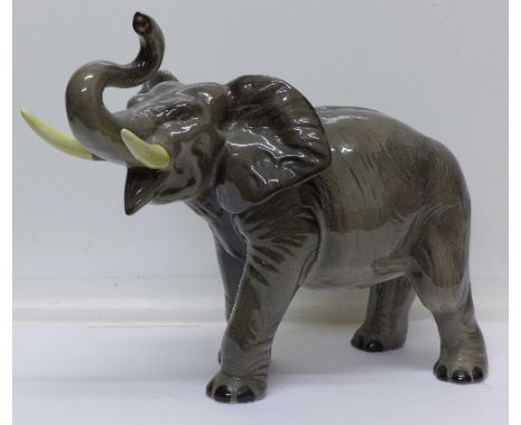 A large Melba Ware elephant