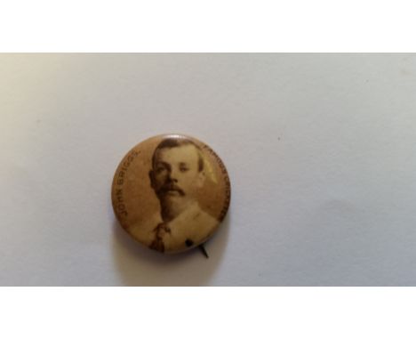 A.T.C., Cricketers, Briggs, celluloid button (21mm dia.), Cameo paper insert, VG