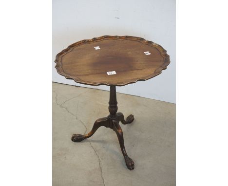 George III style Mahogany Oval Wine / Lamp Table with pie-crust edge, raised on a turned column support and three splayed leg