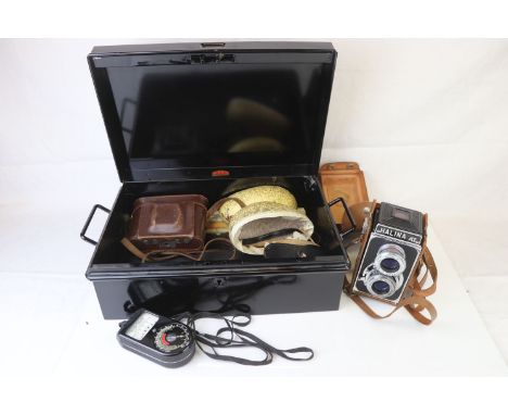 Mixed lot of collectables to include camera's, light meter and technical drawing equipment, early 20th century Cardboard East