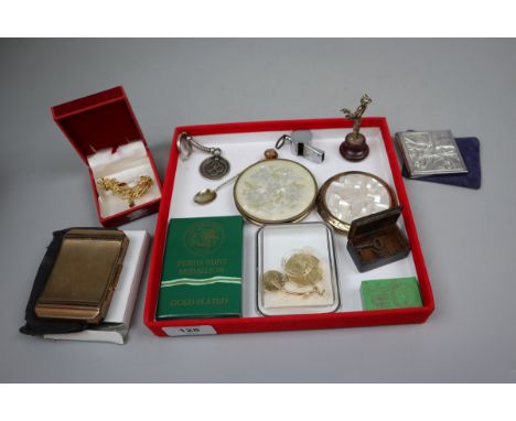 Vintage collectables to include compacts, gold plated medallion